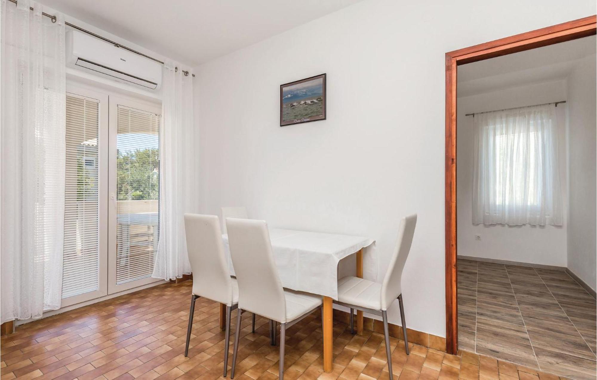 Lovely Apartment In Mandre With Wifi Kültér fotó