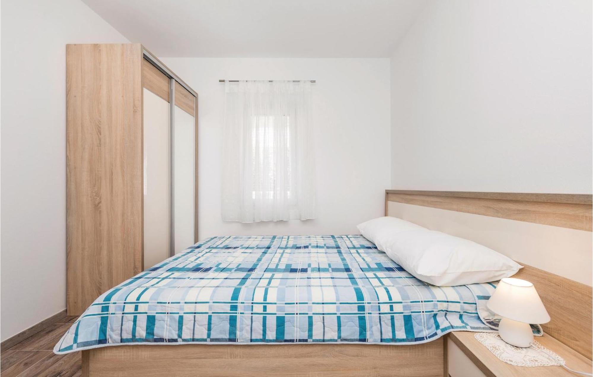 Lovely Apartment In Mandre With Wifi Kültér fotó